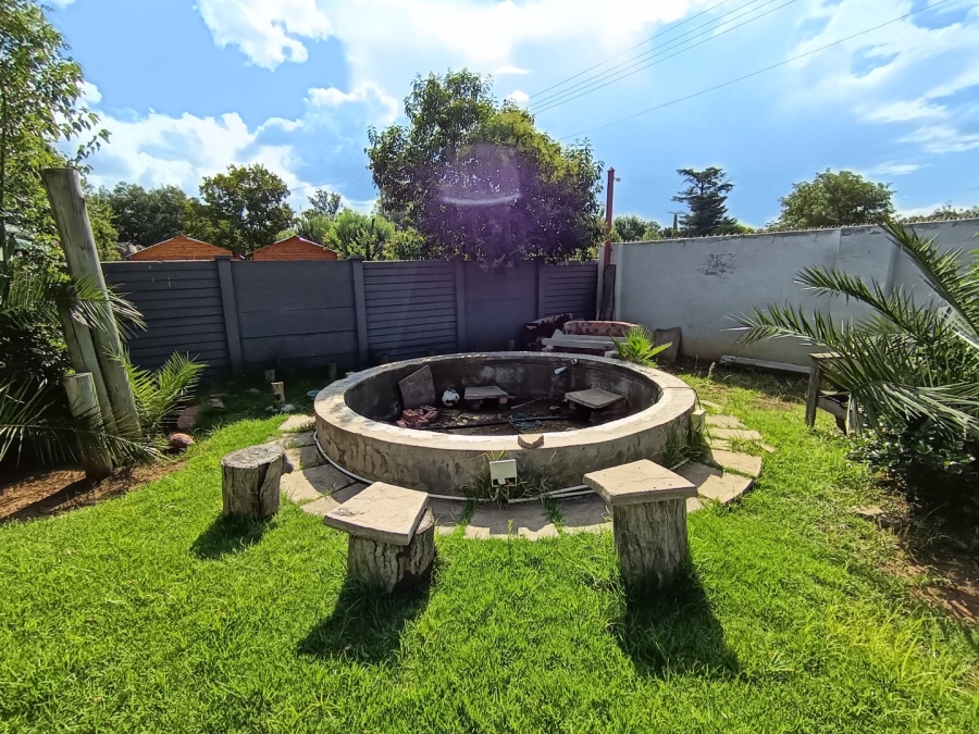 5 Bedroom Property for Sale in Park West Free State